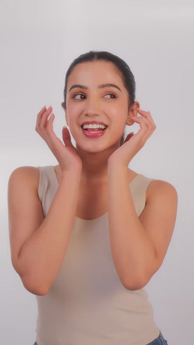 Video showcasing Orange Skincare Collagen Boost Capsule Cream and its capsule-rich texture